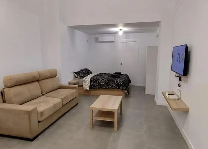 Luxury Apartment 1 A 5 Min De La Estacion De Bus Y Tren Maria Zambrano